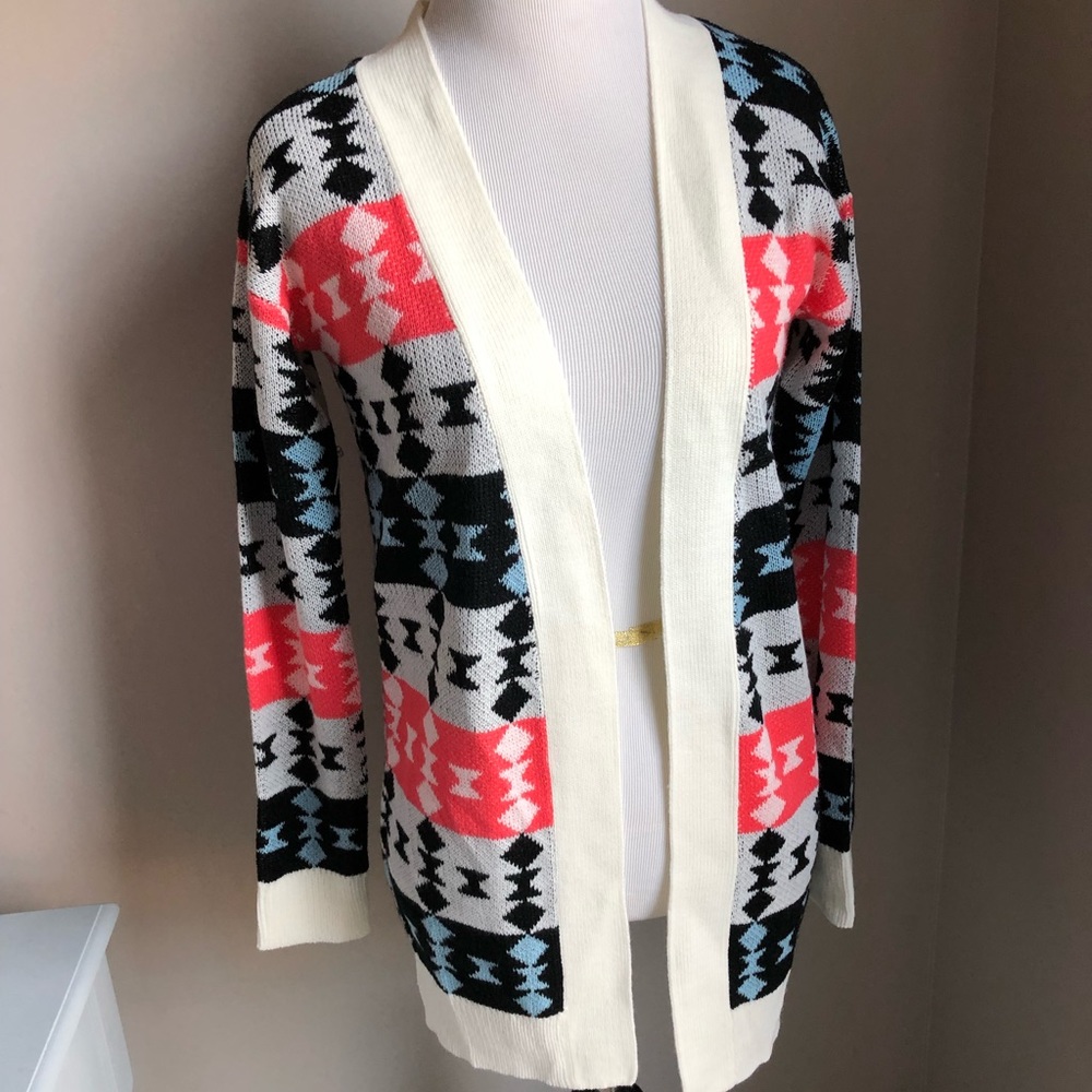 NWT Geometric print cardigan